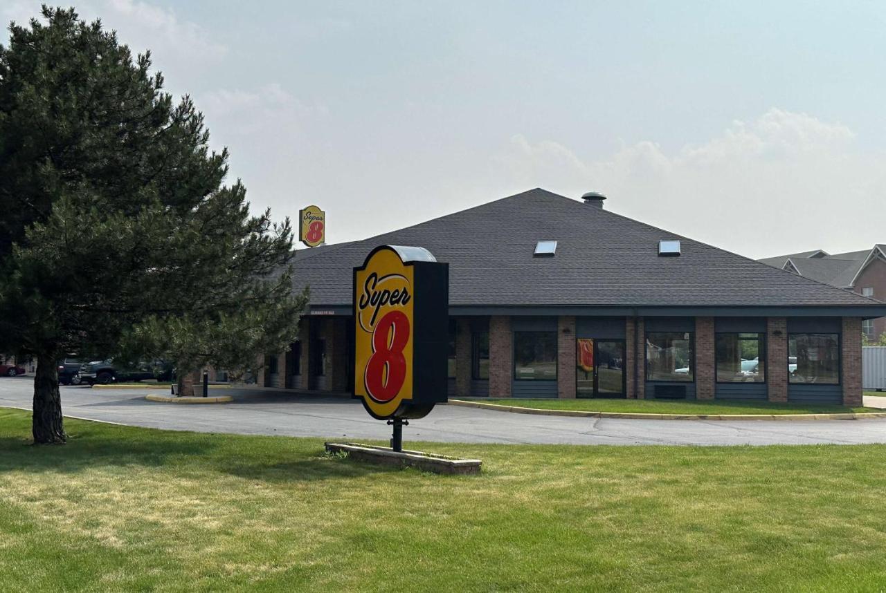 Super 8 By Wyndham Green Bay I-43 Bus. Park Exterior foto